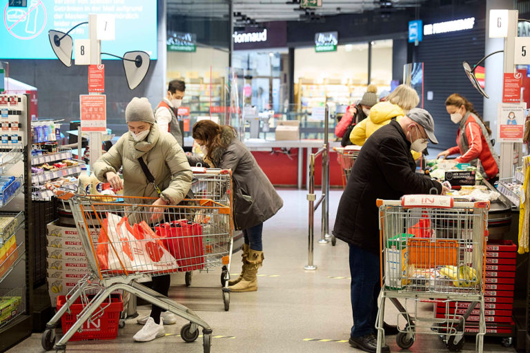 Aufs Korn genommen: Kasse auf!